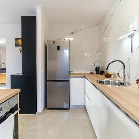 Renesansa * Milna (Brac)