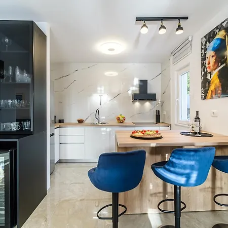 Renesansa * Milna (Brac)