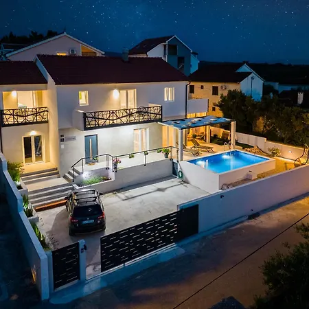 Renesansa Villa Milna (Brac)