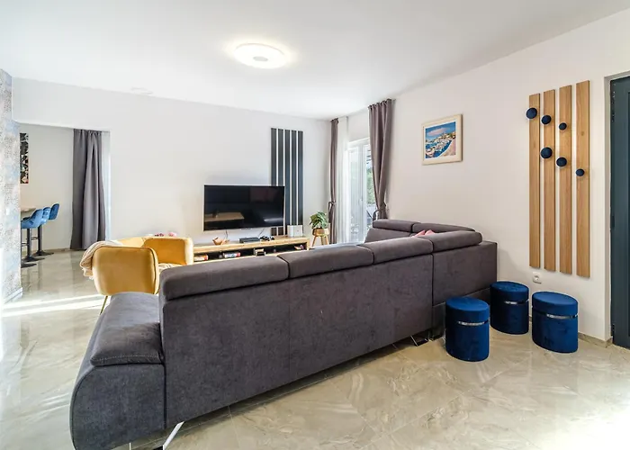 Renesansa 别墅 米欧纳